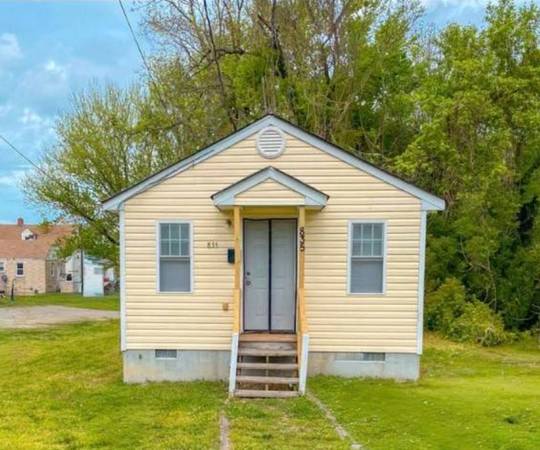 Dothan Excellent Two Bedroom Home - Room for Rent