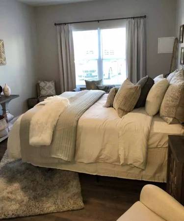 Grovetown Stylish Spaces Vibrant - Room for Rent