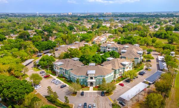 Rockledge Open Kitchen With Breakfast - Room for Rent