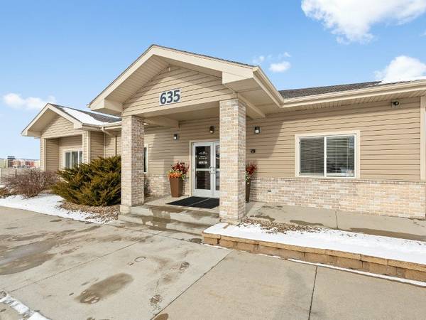 Rapid City Mountain View Village - Room for Rent