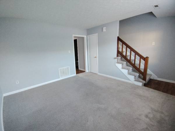 Lynchburg Modern Bed Townhouse In - Room for Rent