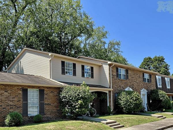 Chillicothe Hardwood Style Flooring - Room for Rent
