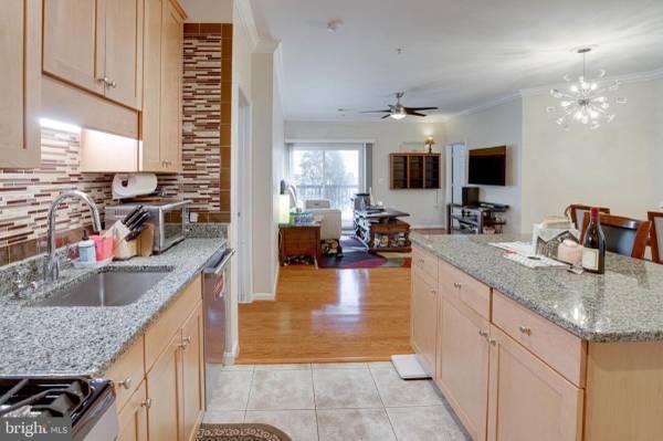 Fairfax Great Location Close To Rt 50 - Room for Rent