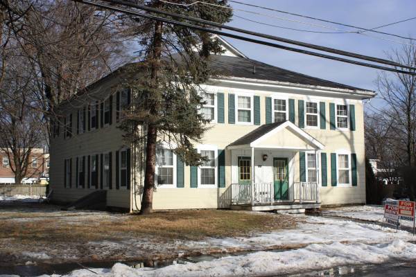 Rhinebeck Second Floor Cute One Bedroom - Room for Rent