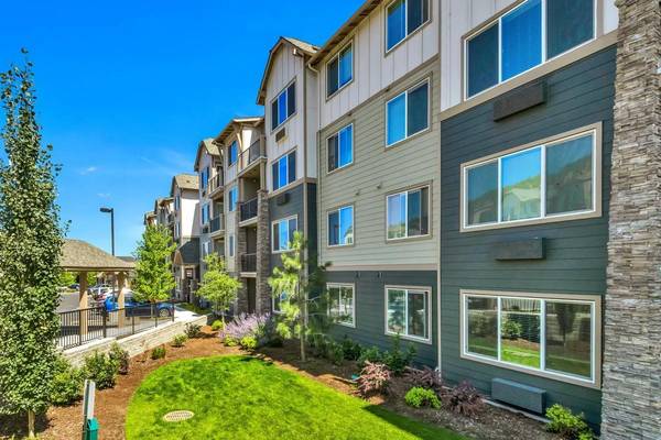 Bend Next To Pilot Butte State Park - Room for Rent