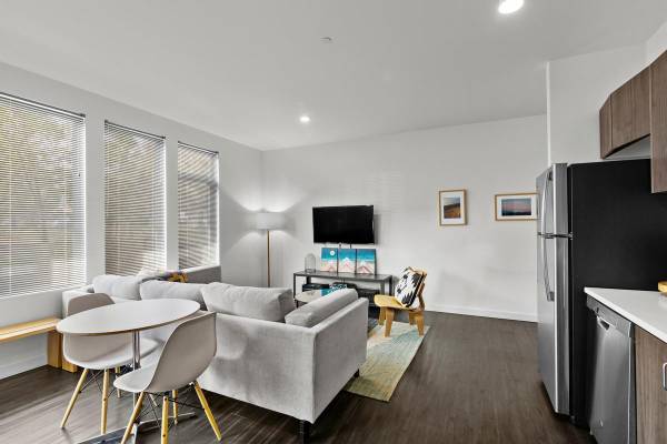 Bend Stunning Views Range Apartments In - Room for Rent