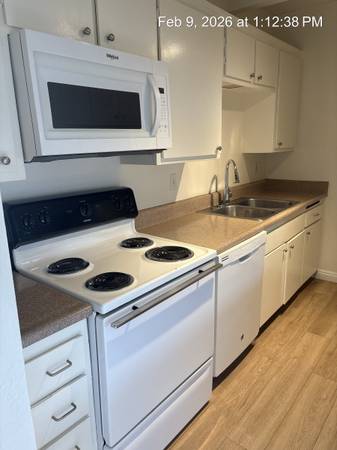 Santa Barbara Spacious Bedroom - Room for Rent