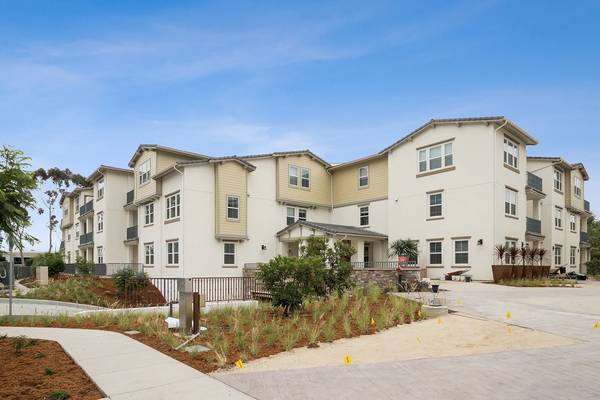 Santa Barbara Spacious 2br 2ba Ground - Room for Rent