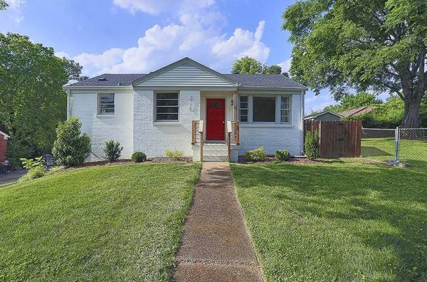 Nashville Picture Perfect 2br 1ba Brick - Room for Rent